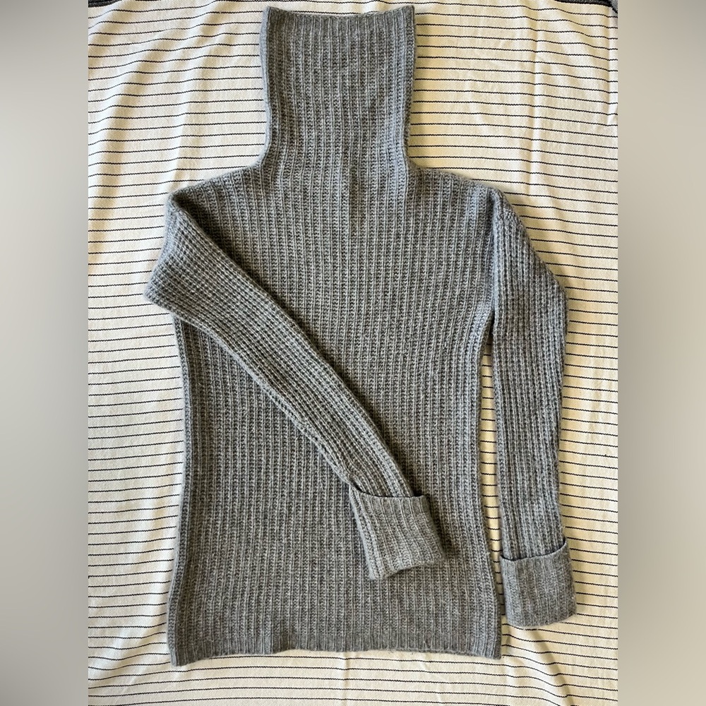 James Perse Gray 100% Cashmere Ribbed Turtleneck Sweater, size 3 - Picture 4 of 14